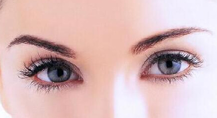 自體脂肪豐眼窩的費(fèi)用是多少？手術(shù)價(jià)錢(qián)貴嗎？